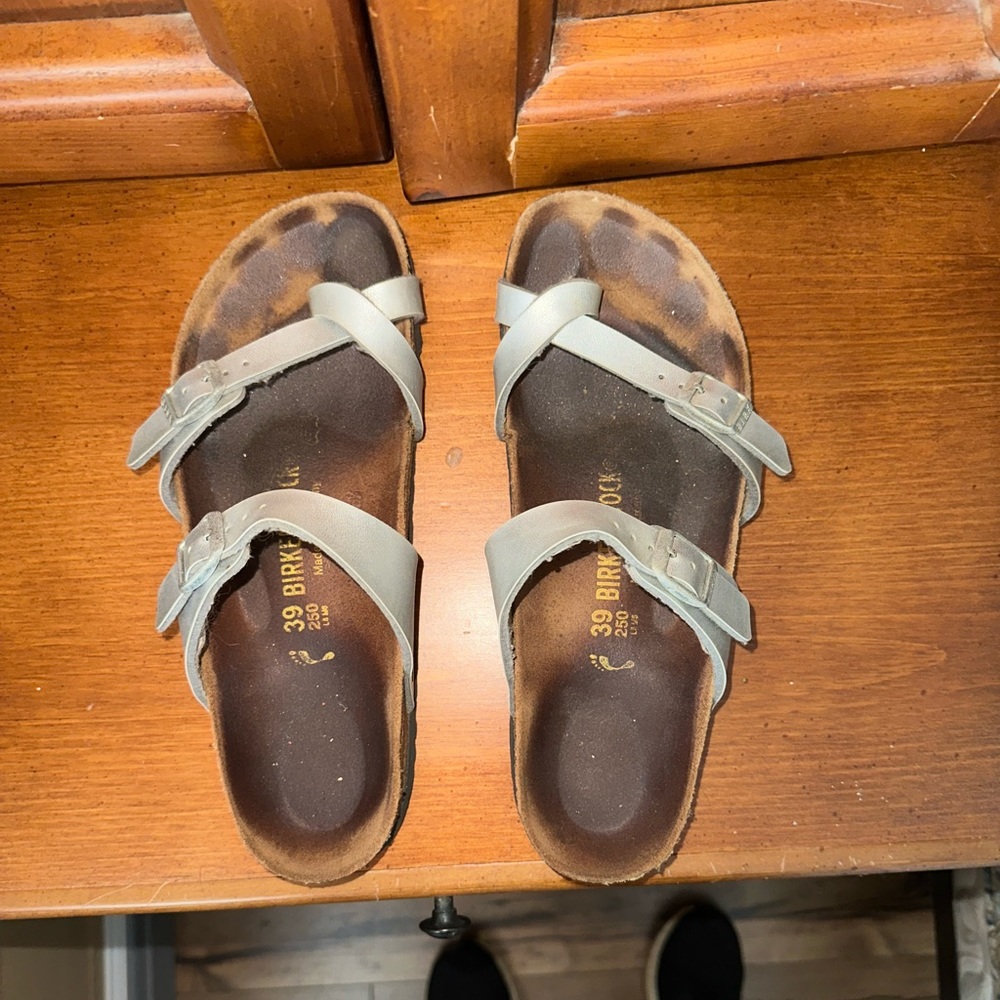 Birkenstocks- Mayari style